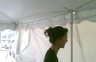 一个贪得无厌的男人强奸一切呼吸的东西