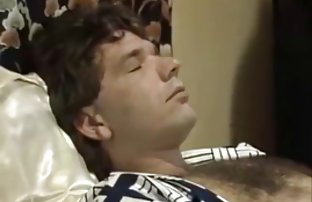 与法官的性交赢得了她的团队