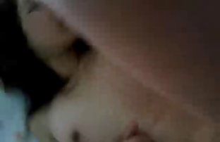 丝袜的金发女郎给了黑人房地产经纪人