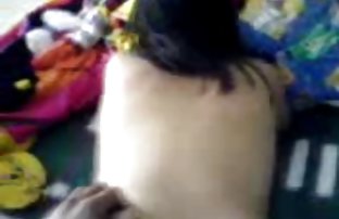 丰满的黑人男人在桑拿房里肛门很难