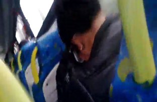 我陷入肛门年轻的黑发