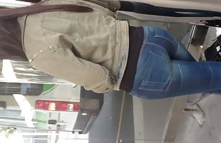 女儿和她的情人一起抓住了继母