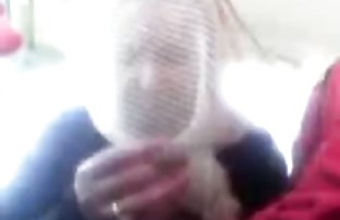 业余编辑暨女孩的脸上