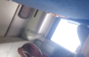儿子们用丝袜强奸了母亲
